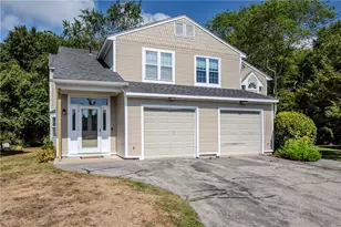 25 Venturi Green, North Providence, RI 02904 - Photo 1