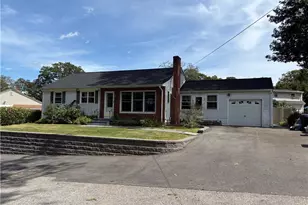 25 Lockwood Rd, Cumberland, RI 02864 - Photo 1