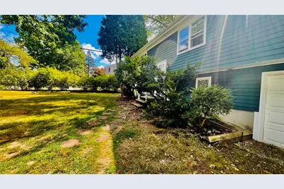 1069 Green End Avenue, Middletown, RI 02842 - Photo 1