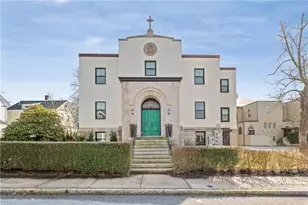 2 Eastnor Rd, Newport, RI 02840 - Photo 1