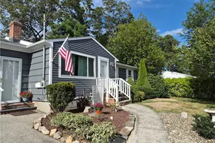77 Walker Rd, Warwick, RI 02889 - Photo 1