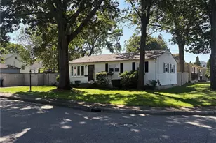 100 Elberta St, Warwick, RI 02889 - Photo 1