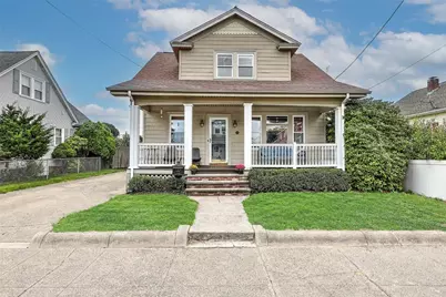 15 Greenfield Street, Pawtucket, RI 02861 - Photo 1