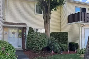 794 Williamsburg Cir, Warwick, RI 02886 - Photo 1