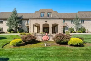 39 Sachem Dr, Cranston, RI 02920 - Photo 1