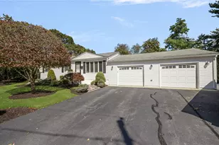 40 Quail Hollow Rd, Cranston, RI 02920 - Photo 1