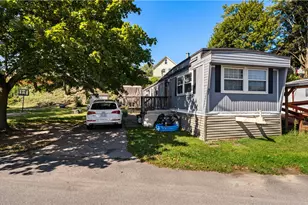 31 Alfa Dr, Pawtucket, RI 02860 - Photo 1