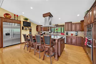 5 Hancock Dr, Coventry, RI 02816 - Photo 1