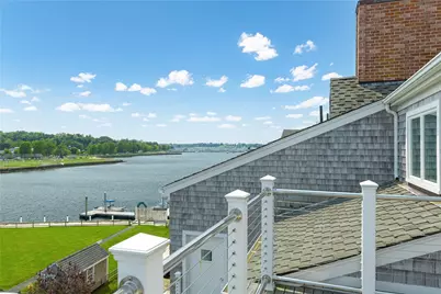 31 Coddington #24, Newport, RI 02840 - Photo 1