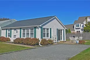 8 Pocono Rd, Narragansett, RI 02882 - Photo 1