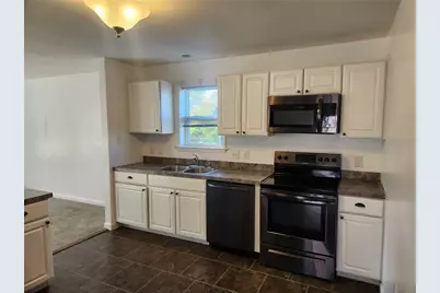 81 Bayview Avenue #2, Bristol, RI 02809 - Photo 1