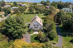 28 Lighthouse Ln, Warwick, RI 02889 - Photo 1