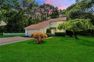 53 Morgan Ct, North Kingstown, RI 02852 - Photo 1