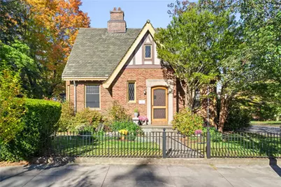 166 Lancaster Street, Providence, RI 02906 - Photo 1