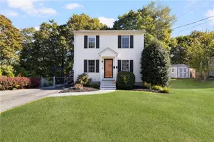8 Jackson St, Warwick, RI 02888 - Photo 1