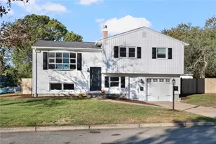 95 Kerri Lyn Rd, Warwick, RI 02889 - Photo 1