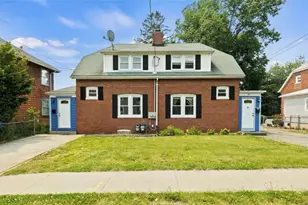 166 Roger Williams Ave, East Providence, RI 02916 - Photo 1