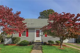 27 Ruth St, Pawtucket, RI 02861 - Photo 1