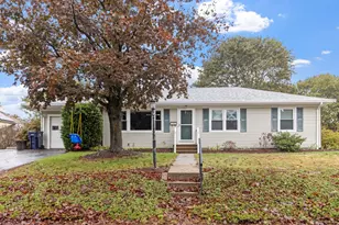 135 Greenmeadow Cir, North Kingstown, RI 02852 - Photo 1