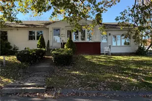 69 W View Ave, Cranston, RI 02920 - Photo 1