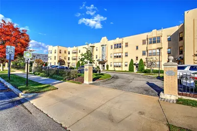 1180 Narragansett Boulevard #E2, Cranston, RI 02905 - Photo 1