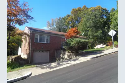 100 Hillcrest Avenue, Providence, RI 02909 - Photo 1