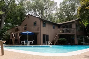 65 Huguenot Dr, East Greenwich, RI 02818 - Photo 1