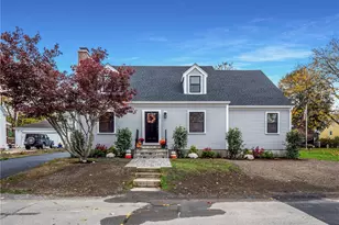 103 Champlin N Pl, Newport, RI 02840 - Photo 1