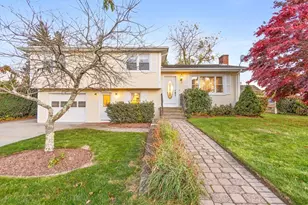 25 Loomis St, Cranston, RI 02920 - Photo 1