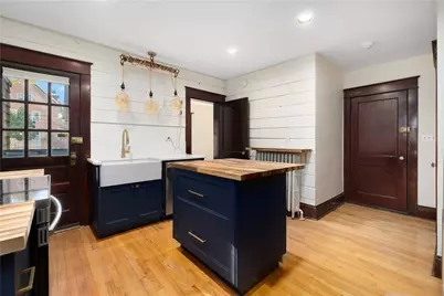 31 Cranston Avenue #3, Newport, RI 02840 - Photo 1