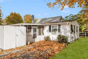 375 Namquid Dr, Warwick, RI 02886 - Photo 1