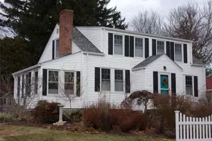 31 Chachapacassett Rd, Barrington, RI 02806 - Photo 1