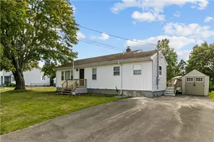 12 Philips St, Middletown, RI 02842 - Photo 1