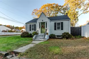 122 New Rd, East Providence, RI 02916 - Photo 1
