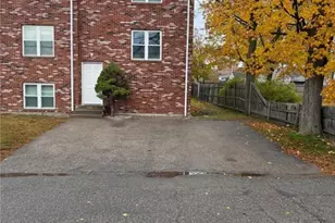 16 Saratoga Ave, Pawtucket, RI 02861 - Photo 1