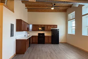 327 Pine St, Pawtucket, RI 02860 - Photo 1