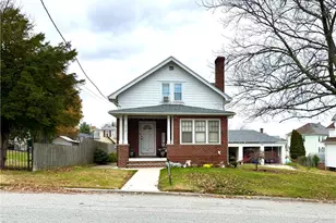 372 Farmington Ave, Cranston, RI 02920 - Photo 1