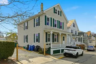 19 Dixon St, Newport, RI 02840 - Photo 1