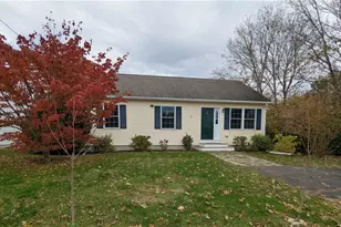 47 King Phillip St, Portsmouth, RI 02871 - Photo 1