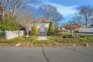 86 Glen Dr, Warwick, RI 02889 - Photo 1