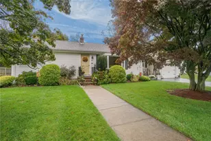 13 Vincent Dr, Johnston, RI 02919 - Photo 1