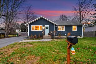 82 Primrose Dr, Warwick, RI 02818 - Photo 1