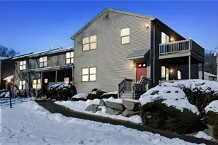 402 Pinewood Dr, Smithfield, RI 02917 - Photo 1