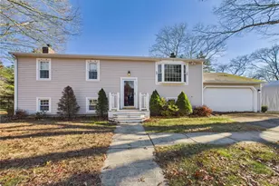 38 Pinecrest Dr, Exeter, RI 02822 - Photo 1