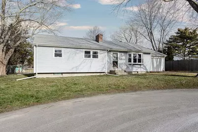 11 Granada Terrace, Middletown, RI 02842 - Photo 1