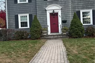 42 Pelham Pkwy, North Providence, RI 02911 - Photo 1