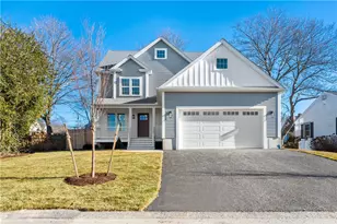 70 Magnolia St, Bristol, RI 02809 - Photo 1