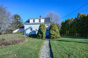 318 Mitchell's Ln, Middletown, RI 02871 - Photo 1