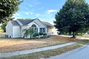 65 Carriage Trl, Middletown, RI 02842 - Photo 1