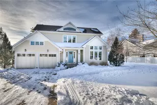 8 Highland Rd, Bristol, RI 02809 - Photo 1